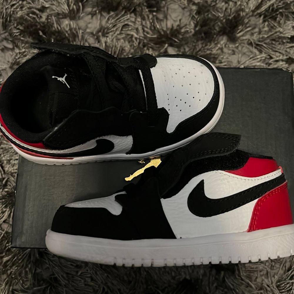Jordan 1 low 7c